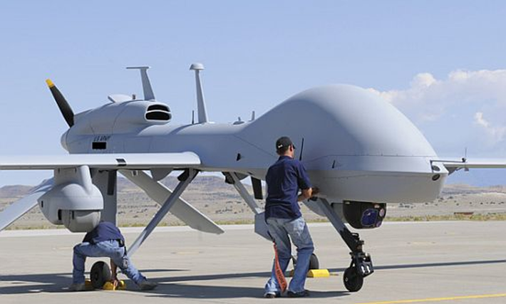Phiên bản nâng cấp MQ-1C Grey Eagle, là loại UAV hoạt động ở độ cao trung bình, thời gian hoạt động trên không tương đối dài. MQ-1C được giới chuyên gia đánh giá là một trong những loại UAV hiệu quả nhất đang được sử dụng hiện nay.