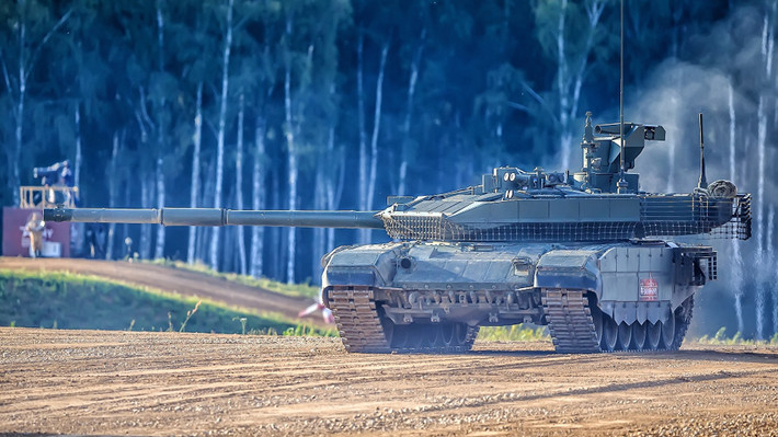 Các loại giáp lồng và giáp xích của T-90M, sẽ không ảnh hưởng đến khả năng của đạn xuyên giáp, vì loại đạn này chỉ chống được đạn nổ lõm (HEAT). T-90M ngoài sử dụng các loại đạn nổ phá, đạn xuyên giáp như của SEP V3, nó còn có thể phóng tên lửa chống tăng có điều khiển qua nòng, mà tính năng này của SEP V3 chưa từng có.