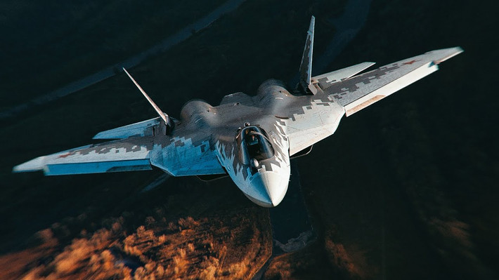 Chiến đấu cơ Su-57 được phát triển bởi Văn phòng thiết kế Sukhoi, là máy bay chiến đấu đầu tiên của Nga, có khả năng tàng hình và sẽ cung cấp cho lực lượng vũ trang nước này, những khả năng tiên tiến về tàng hình, tốc độ, vũ khí và cảm biến.