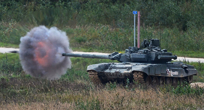 Xe tăng T-90M Proryv là phiên bản nâng cấp sâu của T-90, vượt trội đáng kể so với phiên bản cũ T-90 về hiệu quả chiến đấu, trong khi vẫn được các ưu điểm của phiên bản cũ như độ tin cậy, cũng như ít phải bảo trì trong thời gian hoạt động.