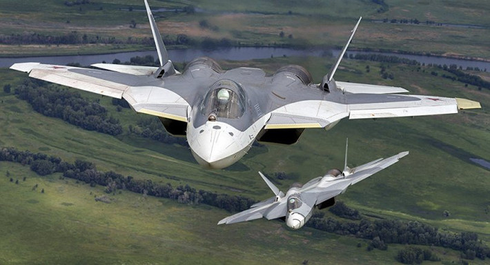 Su-57 được tích hợp một loạt các tính năng không có trên bất kỳ máy bay thế hệ thứ năm nào khác, từ hệ thống phòng thủ laser đến radar gắn trên má và phía sau. Máy bay chiến đấu hiện đang được thử nghiệm cho các công nghệ thế hệ thứ sáu.