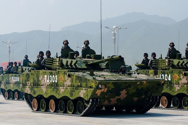 Theo những thông tin, ngoài xe tăng Type 99A, Trung Quốc cũng triển khai xe chiến đấu bộ binh Type 04A ở khu vực biên giới. Type 04A là sự bổ sung hiệu quả cho các xe tăng hạng nhẹ Type 15, được Trung Quốc bố trí từ trước đó.