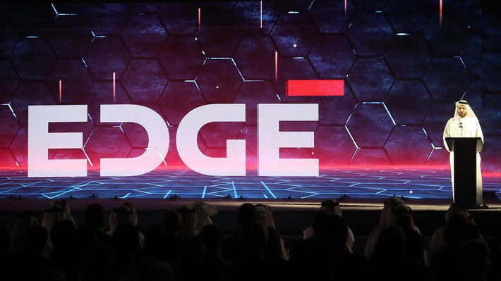 Lấy EDGE, công ty đã sản xuất tên lửa chống hạm được sản xuất trong nước đầu tiên của UAE làm ví dụ. EDGE là một trong những tập đoàn công nghệ quốc phòng lớn nhất của UAE và được xếp hạng trong số 25 nhà cung cấp công nghiệp quân sự lớn nhất trên thế giới.