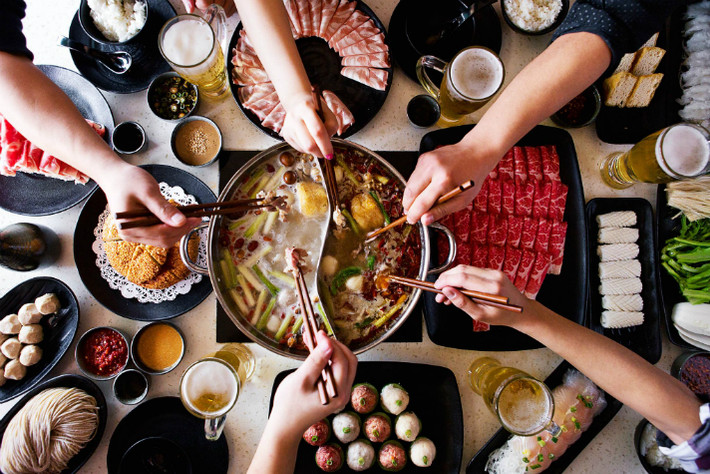 Hóa ra, bệnh nhân có ký sinh trùng trong đầu gây bệnh nang não. Bác sĩ phỏng đoán tình trạng bắt nguồn từ việc Lưu ăn lẩu chưa chín kỹ. Ảnh: FB.