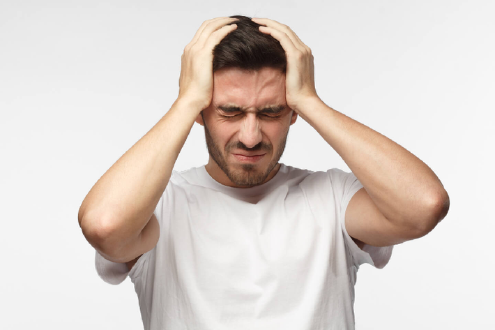 Chẳng hạn, gần đây, một bệnh nhân nhập viện điều trị ngoại trú do lên cơn đau đầu và tưởng là tai biến mạch máu não. (Ảnh: acc.vn)