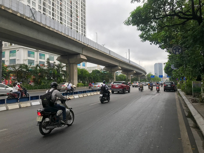 Đa số người dân rất ủng hộ phương án thí điểm phân làn cứng tách ô tô, xe máy và mong muốn việc phân làn sẽ đạt được hiệu quả tốt.