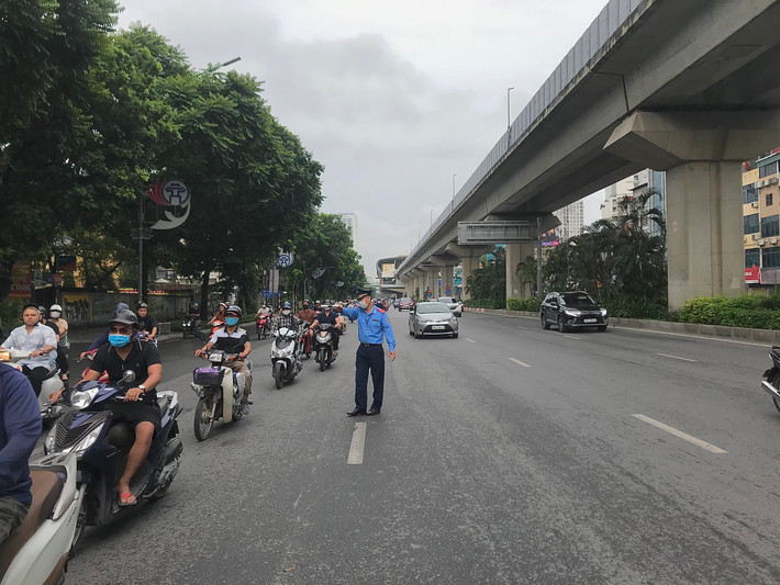 Đã có lực lượng chức năng điều phối, chỉ dẫn cho người tham gia giao thông di đúng phần đường làn đường quy định.
