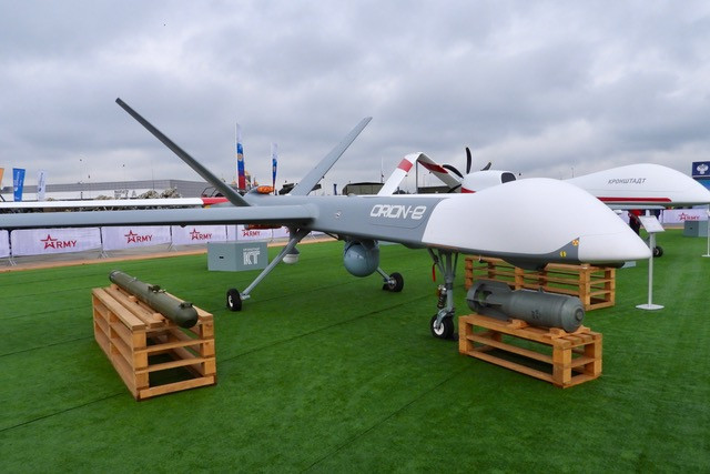 Tuy nhiên “gió đã đổi chiều”, qua một năm chiến đấu trong hoàn cảnh thiếu UAV, Quân đội Nga đã dần khắc phục điểm yếu này và dần vượt lên dẫn trước Ukraine trong cuộc chiến UAV. Đặc biệt tư duy về tầm quan trọng của UAV trong chiến đấu, đã được lãnh đạo Quân đội Nga thay đổi.