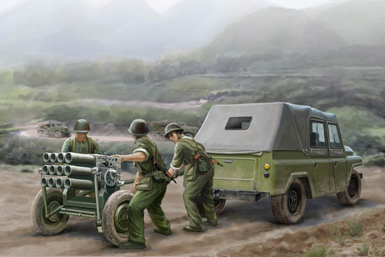 Bệ phóng pháo phản lực Type 63 thậm chí có hình dáng hơi giống một máy kéo nông nghiệp, trong đó nổi bật là 12 ống đặc biệt dễ thấy. So với những loại pháo phản lực của Liên Xô, 107mm Type 63 có sự đánh đổi về hiệu suất, khi đạn chỉ có tầm bắn 8,5 km và sức công phá của đầu đạn nhỏ hơn.