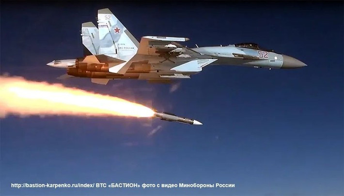 Tuy nhiên, điều này cũng khiến những máy bay chiến đấu của Ukraine thả bom lượng JDAM-ER, dễ bị máy bay chiến đấu của Không quân Nga phát hiện hơn, khiến chúng trở thành mục tiêu của tên lửa không đối không tầm xa R-37M do máy bay chiến đấu Su-35 hoặc Su-30SM phóng đi.