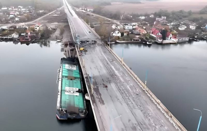 Hiện lực lượng quân Nga đang đảm nhiệm chiến đấu phòng ngự tại Kherson là lực lượng đổ bộ đường không (quân Dù). Trong quá trình chiến đấu được sự chi viện hỏa lực của pháo binh và xe bọc thép hạng nhẹ.