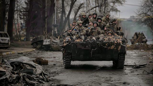 Mùa thu năm ngoái, quân đội Ukraine đã tiến hành một cuộc phản công đánh bật quân Nga và đã tái chiếm lại một vùng lãnh thổ rộng lớn. Tuy nhiên, có thể là quân đội Ukraine bị thương vong quá nhiều trong cuộc phản công, hoặc có thể là chỉ huy cấp cao của quân đội Ukraine đã bị cầm chân tại mặt trận Bakhmut và không thể giành lại thế chủ động trên chiến trường.