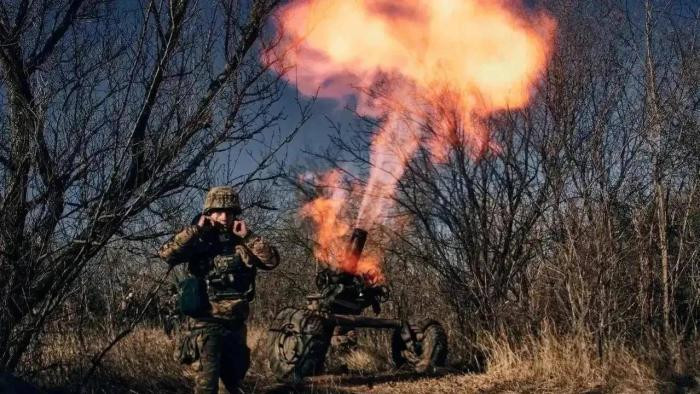 Với tình hình thực tế chiến trường hiện nay, không cho phép Quân đội Ukraine luân phiên và chuyển thêm lực lượng tới Bakhmut, điều này làm suy yếu khả năng phòng thủ thành phố. Trước đó, các nhà phân tích cho rằng, cuộc bao vây Bakhmut của Nga có thể bắt đầu vào cuối tháng này.