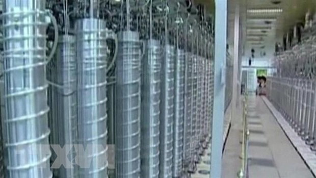 Nhưng Iran đã khiến Tel Aviv “đứng hình” vào năm 2001 khi “giới hạn” làm giàu uranium 60% đã bị vượt qua. Hiện tại, theo Cơ quan năng lượng nguyên tử quốc tế (IAEA), Iran đã làm giàu urani tới 83,7%. Giá trị này rất gần với 90% mà họ phấn đấu, được coi là cấp độ sản xuất vũ khí hạt nhân.