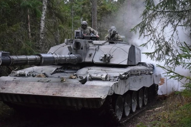Ứng viên Challenger 2 của Anh có số lượng không nhiều (14 chiếc); tuy nhiên Anh đã bày tỏ “quan ngại” về việc sử dụng xe tăng Challenger do London cung cấp trong giai đoạn đầu phản công của Quân đội Ukraine. Quyết định này được đưa ra sau khi một số xe tăng Leopard do Đức sản xuất rơi vào tay quân đội Nga.