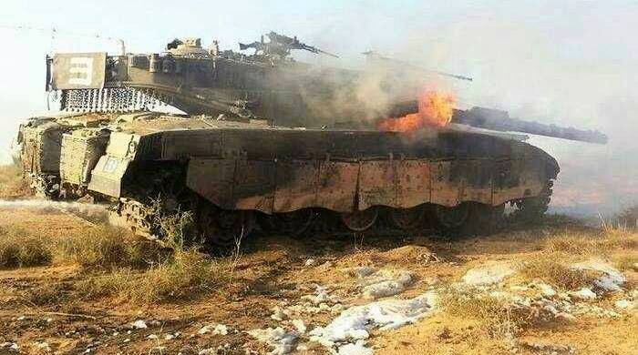 Trong chiến dịch chống lực lượng Hezbollah năm 2006, cả Merkava III và Merkava IV đều được ghi nhận là bị Hezbollah tiêu diệt bằng tên lửa chống tăng “nhái” TOW của Mỹ do Iran sản xuất; thậm chí một số còn bị Hezbollah phá hủy bằng súng phóng lựu RPG-7 sử dụng đầu đạn nối tiếp.