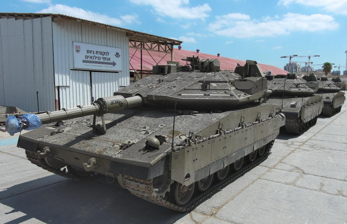 Thiết kế độc đáo của xe tăng Merkava, chẳng hạn như động cơ phía trước, độ nghiêng lớn của giáp tháp pháo, v.v., đều là bằng chứng cho thấy nó chú trọng đến khả năng phòng thủ. Cùng với hệ thống phòng thủ tích cực Trophy được trang bị trên phiên bản Merkava IV, tăng cường thêm khả năng bảo vệ; Merkava được công nhận là xe tăng “tốt nhất trên toàn thế giới”.