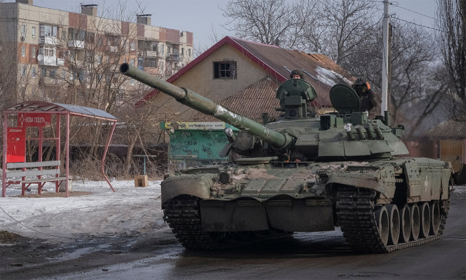Những tuyến đường này rất quan trọng đối với việc phản công của Quân đội Ukraine vào Bakhmut, nếu quân Nga khống chế được 2 khu dân cư trên, họ sẽ chặn được hoàn toàn việc Quân đội Ukraine tăng viện lực lượng cho thành phố.