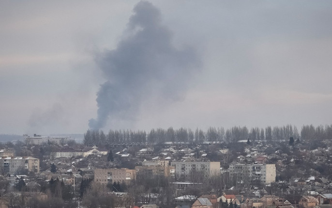 Minh chứng cho hành động trên là các đoạn video do chính quân đội Ukraine thực hiện, cho phép xác nhận thông tin các đơn vị lính đánh thuê Wagner đã kiểm soát đến Phố Korsunsky thuộc phía nam thành phố, nơi giao tiếp giáp với làng Ivanivske. Hiện Ivanivske cũng là khu dân cư duy nhất ở ngoại ô Bakhmut, chưa bị quân Nga kiểm soát.