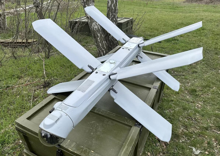 Hiện tại có ba mẫu tên UAV Lancet chính, đó là "Sản phẩm 51", "Sản phẩm 52" và "Sản phẩm 53". Hai mẫu đầu tiên còn được gọi là Lancet-1 và Lancet-3. "Sản phẩm 53" là sản phẩm thế hệ thứ 3 của Lancet, không chỉ có cự ly bay xa hơn, ở trên không lâu hơn mà còn có "khả năng chia sẻ thông tin" và có thể tạo thành "bầy đàn" để tấn công theo cụm.
