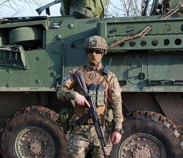 Nhưng do số lượng xe tăng và xe bọc thép ít, nên một tiểu đoàn của Ukraine chỉ có 10-20 chiếc xe bọc thép; một lữ đoàn có 10-15 xe tăng và 12 khẩu pháo, tính thêm một số xe phụ trợ thì 80 xe cũng không phải là nhiều. Đánh giá về quy mô của hơn 80 xe bọc thép và xe tăng của quân đội Ukraine, đây thực chất là đội hình của một lữ đoàn cơ giới “đầy đủ” đang hành quân.