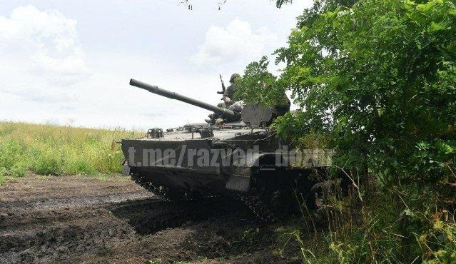 Theo biên chế thông thường của Quân đội Ukraine, lữ đoàn bộ binh cơ giới gồm có 3 tiểu đoàn bộ binh cơ giới, một tiểu đoàn xe tăng (30 chiếc), một tiểu đoàn pháo binh (18 khẩu). Mỗi tiểu đoàn BBCG có 30 xe chiến đấu bộ binh, như vậy có tổng cộng 90 xe chiến đấu bộ binh.