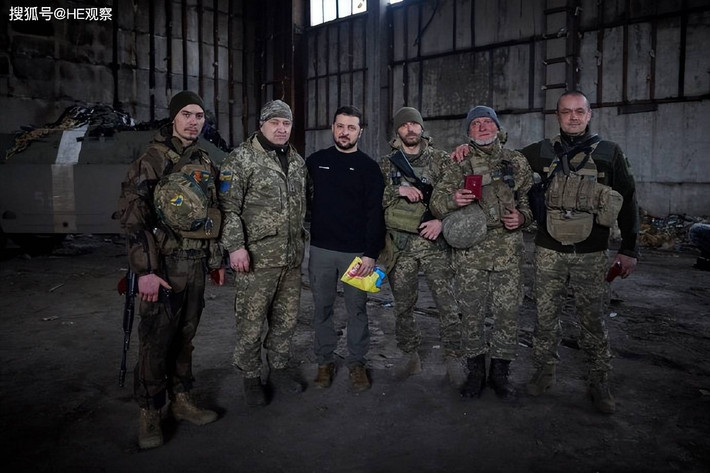 Tổng thống Zelensky nhắc lại yêu cầu của Quân đội Ukraine về tên lửa tầm xa, nhiều đạn dược hơn và máy bay chiến đấu hiện đại; đồng thời cảnh báo rằng, nếu không thì xung đột có thể kéo dài trong nhiều năm.