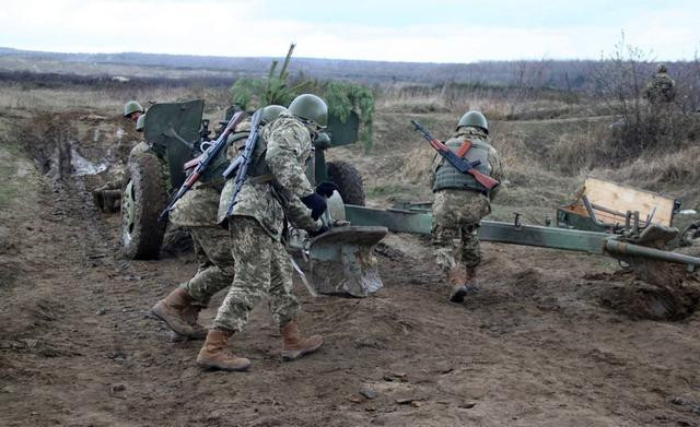 Theo các nhà phân tích, sở dĩ Tổng thống Zelensky đôn đốc quân đội Ukraine tiếp tục phản công, thực chất là ông lo ngại Ukraine sẽ không còn nhận được sự chú ý của phương Tây. Đặc biệt là từ khi bùng nổ xung đột Hamas-Israel tới nay, sự chú ý của giới truyền thông và chính trị phương Tây đối với Ukraine đã giảm mạnh.