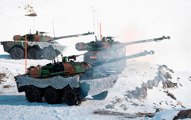 Nhưng ngay cả trong trường hợp như vậy, thì chỉ huy Quân đội Ukraine cũng không thể mạo hiểm đưa xe tăng hạng nhẹ AMX-10 RC làm vũ khí đột kích; vì điều này quá nguy hiểm. Ảnh: Flickr.