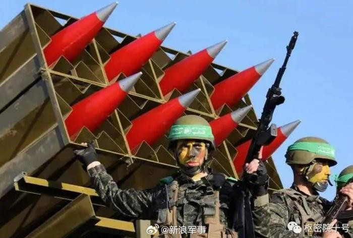 So với UAV thì tên lửa của Hamas vẫn là mối đe dọa rất lớn. Mặc dù quân đội Israel tuyên bố Hamas đã bắn hơn 5.000 quả rocket vào nước này kể từ ngày 7/10 đến nay, nhưng theo báo cáo đánh giá năm 2021 của cơ quan tình báo Israel, lực lượng vũ trang Palestine chống Israel hoạt động ở Gaza, có tới 30.000 quả rocket.