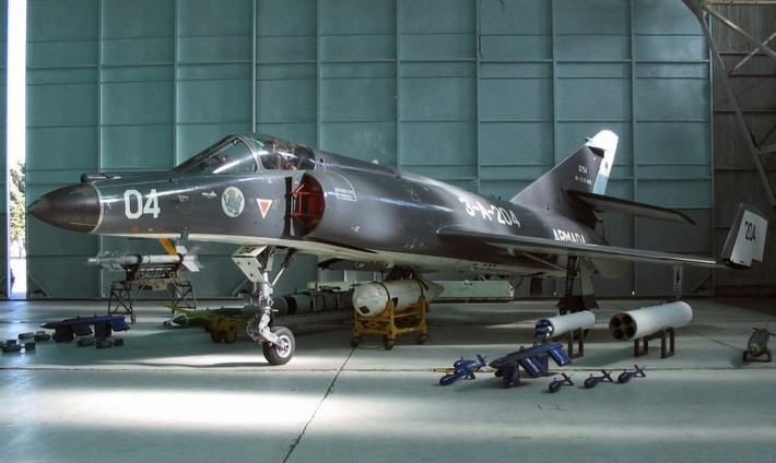 Nếu Anh cấm vận ghế phóng, thì Argentina có thể tìm thấy ghế phóng từ công ty khác, như Task Aerospace chẳng hạn mà không có bất kỳ thành phần nào của Anh. Nhưng điều đó cũng không giải quyết được vấn đề, đối với các phụ tùng thay thế do chính Pháp sản xuất.
