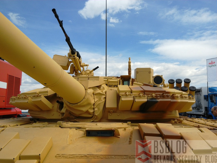 Lớp giáp bảo vệ của T-72BM2 có khả năng vượt trội hơn nhiều so với T-72B3 tiêu chuẩn của Nga sử dụng lớp giáp Kontakt-5; mặc dù tính cơ động của nó thấp hơn đáng kể do động cơ yếu hơn, do T-72BM2 vẫn giữ nguyên động cơ cũ từ thời Liên Xô. Ảnh: BS.
