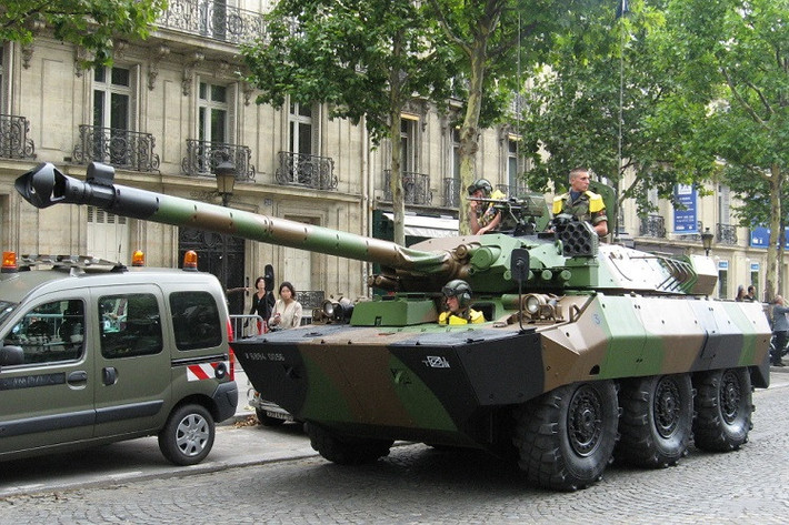 Tại thông báo ban đầu về việc giao xe tăng AMX-10RC, các chuyên gia Ukraine đã bày tỏ sự ngưỡng mộ về một "chiếc xe tăng kỳ diệu" có thể cách mạng hóa các hoạt động chiến đấu. Tuy nhiên, nỗi buồn và sự tuyệt vọng đang tràn ngập không khí lúc này. Ảnh: Military.