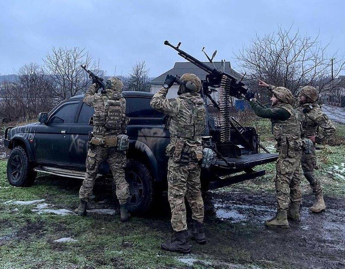 So với binh lực mà quân đội Ukraine đầu tư, chỉ có thể nói rằng, kết quả tấn công của quân đội Ukraine thực sự mờ nhạt, đặc biệt là khi ba lữ đoàn tấn công vào một điểm nổi bật lớn ở Novosilka, họ đã chiến đấu trong hai tháng mà không chạm vào tiền đồn của quân Nga.