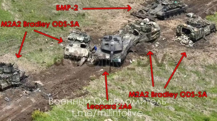 Nhiều xe tăng dòng Leopard của Đức, đặc biệt là xe tăng Leopard 2, đã bị quân đội Nga tiêu diệt nhanh chóng, xác xe cháy bao phủ chiến trường, tạo nên khung cảnh bi thảm.