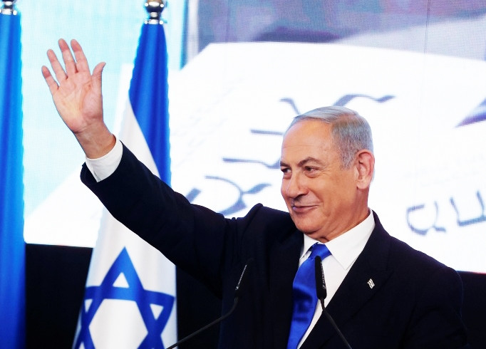 Suy đoán thứ hai là sự hỗn loạn nội bộ ở Israel đã tạo cơ hội cho Hamas lợi dụng. Kể từ khi ông Netanyahu lên nắm quyền vào cuối năm ngoái, Israel đã rơi vào tình trạng hỗn loạn chính trị kéo dài nhiều tháng, do các cuộc cải cách tư pháp của chính phủ.