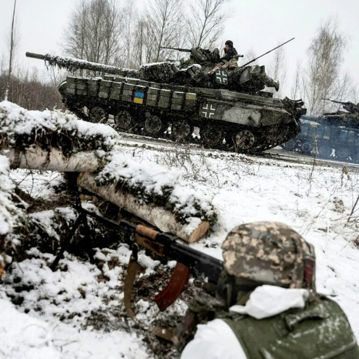 Việc triển khai xe tăng Leopard 2 ở khu vực Chasov Yar cũng có thể mang lại lợi thế chiến thuật cho Quân đội Ukraine, do ở đây có độ cao cho phép tấn công hiệu quả mục tiêu ở khoảng cách xa. Hiện tại chưa có bằng chứng nào về việc những chiếc Leopard 2 đã bước vào chiến đấu ở chiến trường Ukraine.