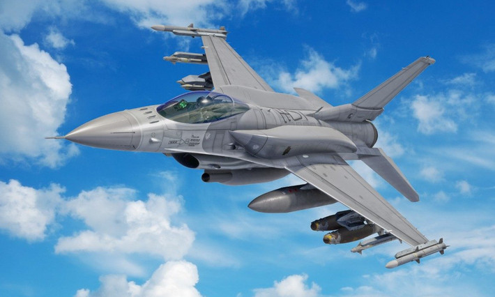 Ông Bagwell lưu ý rằng, F-16 không thể được gọi là máy bay chiến đấu hiện đại nhất, nhưng cỗ máy này vẫn hoạt động một cách hiệu quả khi có tuổi thọ cao và mang theo vũ khí hiện đại. Ngoài ra, một số quốc gia vẫn sử dụng F-16, đã nghĩ đến việc thay thế nó; như vậy họ có thể cung cấp hỗ trợ quân sự cho Ukraine.