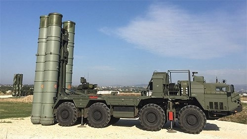 Ngược lại, các thành viên của Duma Quốc gia Nga tuyên bố rằng, các công ty Nga phải chịu trách nhiệm phát triển các hệ thống phòng không mới và hiệu quả hơn, bởi vì lãnh thổ Nga quá rộng lớn và máy bay không người lái của Ukraine có thể dễ dàng tìm thấy sơ hở.