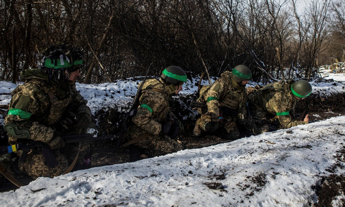 Tổng thống Zelensky gọi tình hình ở Bakhmut là tình huống "khó khăn nhất" ở chiến trường Ukraine, "Tình hình ở Bakhmut rất khó khăn và thường xuyên xảy ra tình trạng thiếu tiếp viện. Chúng tôi đã tổ chức phản công thành công ở một số khu vực và kẻ thù hiện không kiểm soát được thành phố".
