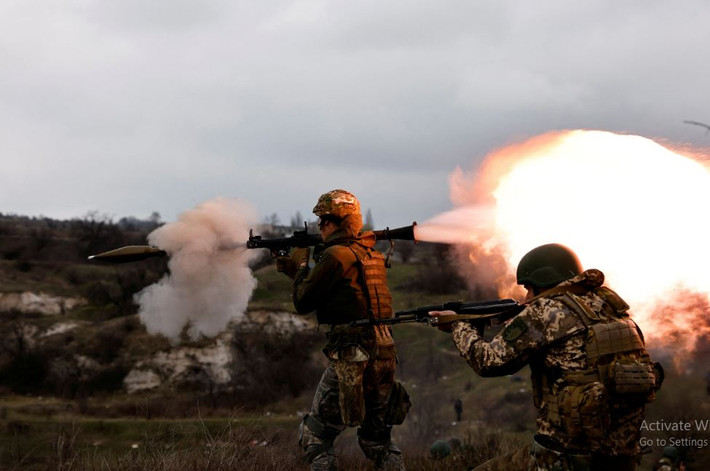 Đã nửa năm kể từ khi Quân đội Ukraine phát động chiến dịch phản công mùa hè và cũng chưa thể đánh giá các hoạt động phản công của họ đã đạt được hiệu quả như thế nào? Nhưng khi tình hình chiến trường thay đổi, cả hai bên đều có dấu hiệu “thay đổi thế trận tấn công và phòng ngự”.
