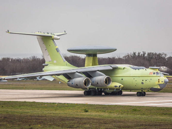 Đối với máy bay AWACS thế hệ tiếp theo A-100 của Nga, quá trình phát triển của nó đã hoàn toàn bị đình trệ. Hợp đồng phát triển loại AWACS này đã được ký vào đầu năm 2006, và được cho là một thế hệ AWACS hoàn toàn mới, dựa trên nền tảng khung thân máy bay vận tải Il-476 sử dụng động cơ PS-90 mới.