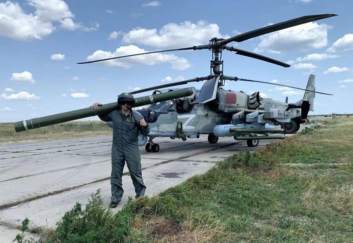 Quan trọng hơn, Ukraine vẫn chưa làm chủ được trên không, nên khó hỗ trợ mạnh mẽ cho lực lượng tiến công mặt đất; do vậy cuộc phản công này có thể khó đạt được mục tiêu chiến lược. Theo thông tin mới nhất, quân Nga đã tổ chức phản công và giành lại quyền kiểm soát một số vị trí quan trọng đã mất trước đó ở phía đông bắc làng Rabotino.