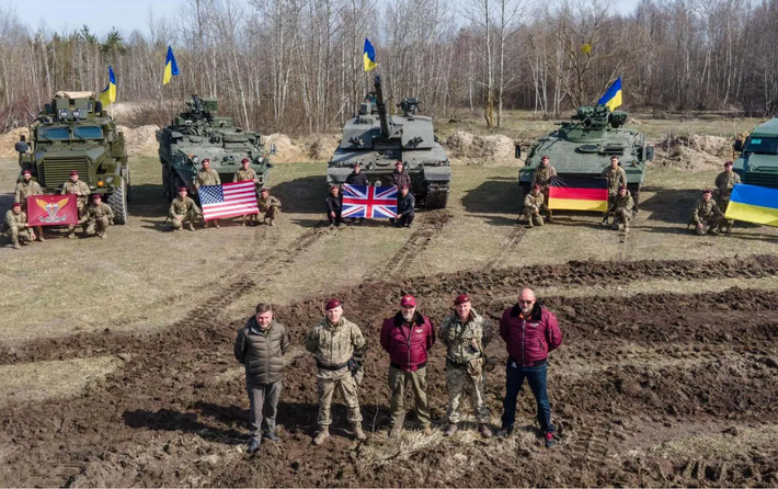 Anh đã công bố kế hoạch viện trợ 14 xe tăng Challenger-2 cho Ukraine vào ngày 16/1/2023. Sau đó đã có thông tin về việc London tăng gấp đôi số lượng Challenger-2 viện trợ cho Kiev. Tuy nhiên, 14 chiếc Challenger-2 với một cuộc chiến tổng lực như tại Ukraine không phải là nhiều, nên không thể tạo ra sự khác biệt.