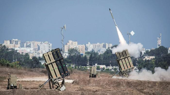 Lực lượng Phòng vệ Israel (IDF) công bố thông tin cho biết, từ năm 2011 đến năm 2021, hệ thống Vòm sắt đã đánh chặn thành công hơn 2.000 tên lửa và nhiều loại đạn pháo khác nhau, với tỷ lệ thành công hơn 90%; tạo thành lá chắn tin tưởng bảo vệ lãnh thổ Israel.