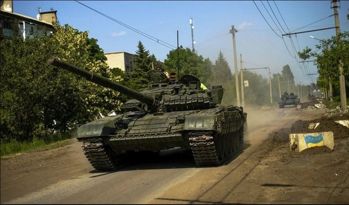 Số xe tăng M1A1 Abram mà Mỹ hứa viện trợ, vẫn đang trong quá trình sửa chữa, phục hồi và ngày giao hàng vẫn chưa được xác định. Hiện tháng Tư đã đi được nửa chặng đường, vậy liệu "cuộc phản công mùa xuân" của Ukraine có bị hoãn lại cho đến mùa hè hay không?