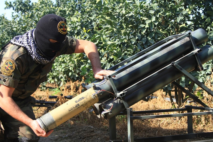 Chỉ huy quân sự của Hamas, Mohammed Dave, đã thông báo qua phương tiện truyền thông của mình như sau: Chúng tôi quyết định phát động Chiến dịch “Bão lũ Al-Aqsa” chống lại Israel và sẽ vượt qua những gì người Israel tưởng tượng.