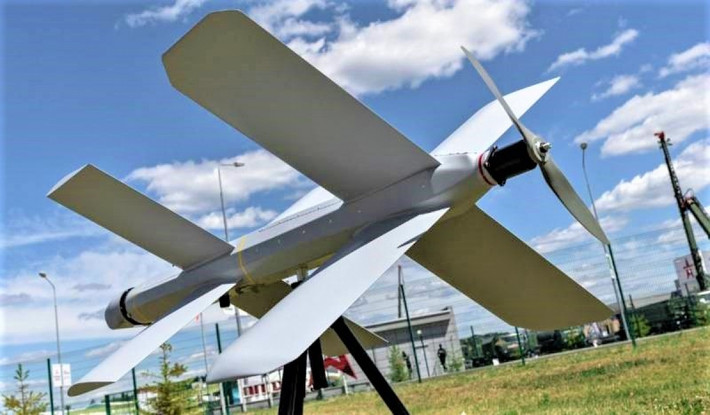 Nhưng với việc sử dụng rộng rãi UAV trinh sát trên chiến trường, nên các hệ thống phòng không của Ukraine bố trí gần khu vực tuyến trước không thể giữ được bí mật và sẽ dễ dàng biến thành mục tiêu cho các UAV tự sát như Lancet của Nga.