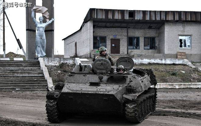 Quân đội Nga một khi chiếm được Bakhmut, không chỉ đóng chặt con đường để Quân đội Ukraine phát động phản kích Luhansk, mà còn là đầu cầu để tiến vào vùng nội địa Donetsk; đặc biệt uy hiếp hai thành phố quan trọng là Slavyansk và Kramators.