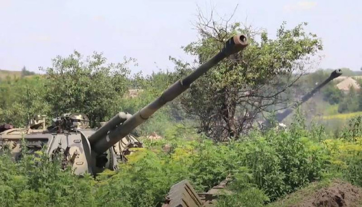Trong bối cảnh giao tranh ác liệt ở miền đông Ukraine, Avadivka đã trở thành tâm điểm tranh chấp giữa hai bên trong cuộc xung đột Nga-Ukraine. Để đạt được các mục tiêu chiến lược, quân đội Nga đã tập trung một lượng lớn quân số, vũ khí và tổ chức phát động một cuộc tấn công “không khoan nhượng”.